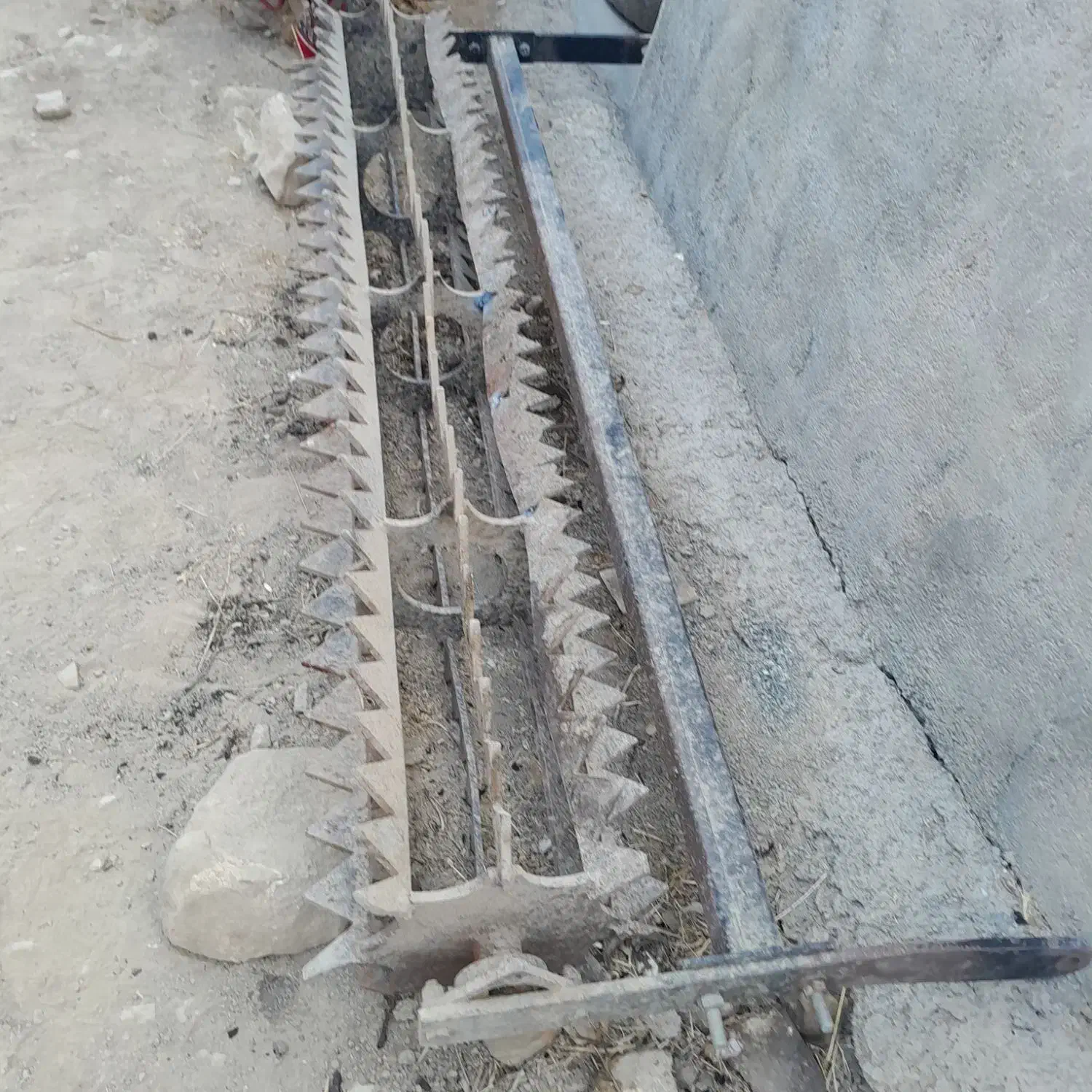 غلتک پنجەغازی|ابزارآلات|کامیاران, |دیوار