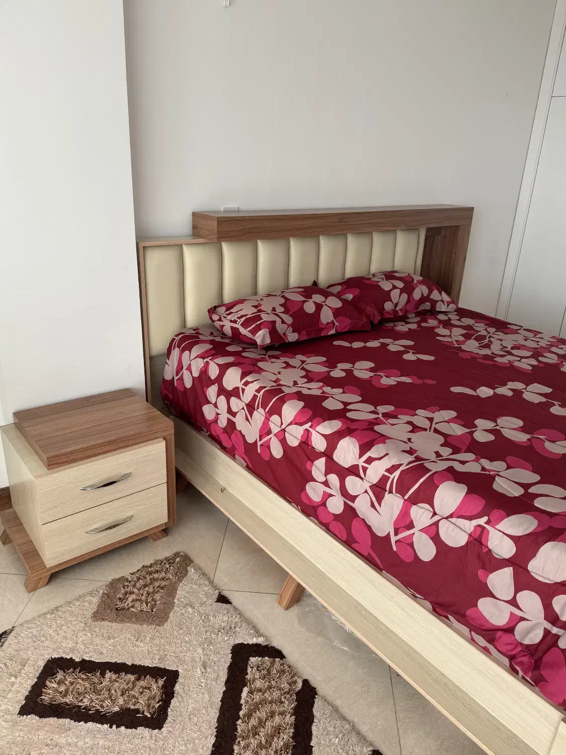 سرویس خواب|تخت و سرویس خواب|کیش, |دیوار