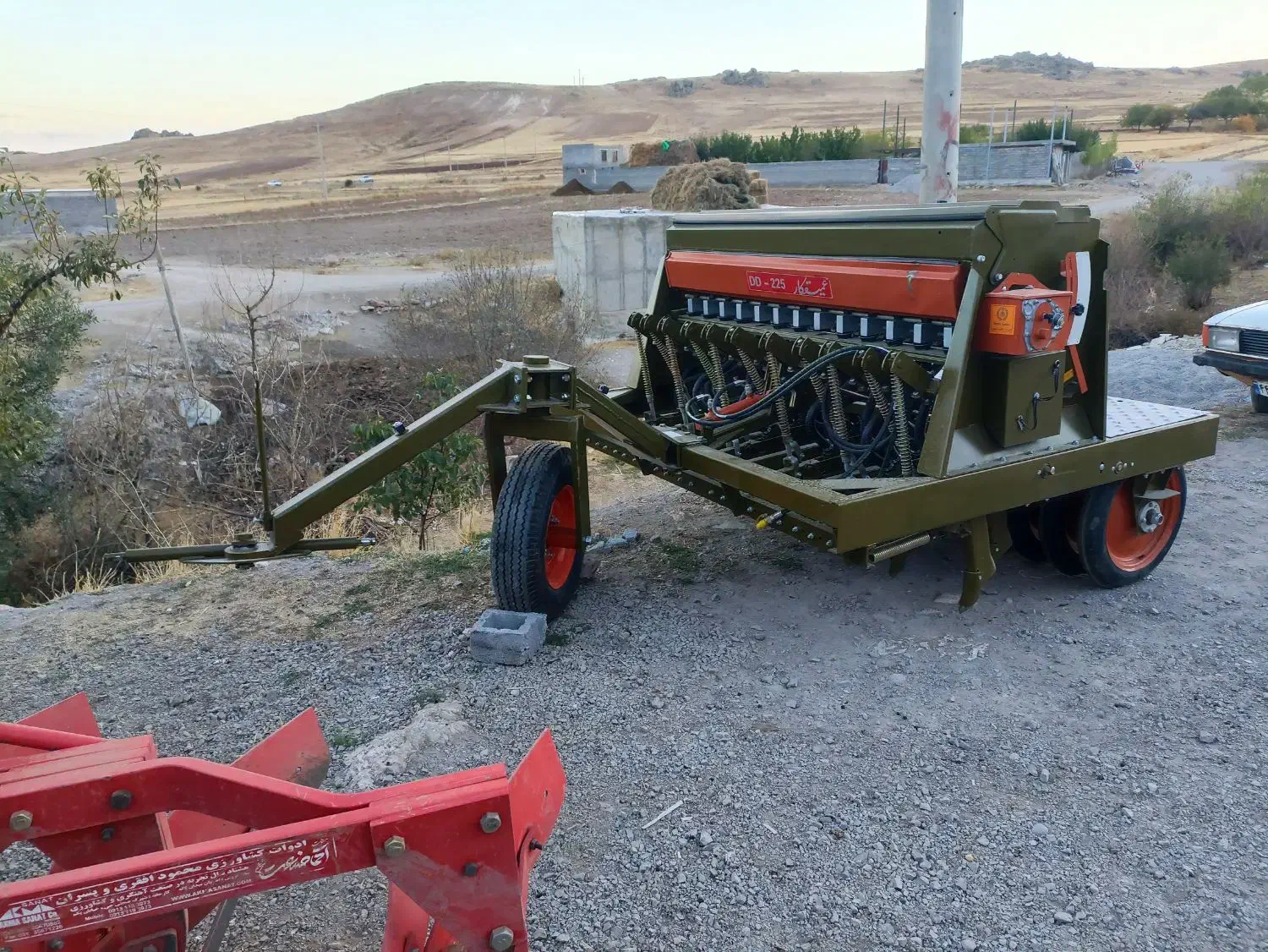 ردیف کار11ردیف کشت گستر بدون کارکرد|ماشین‌آلات صنعتی|تیکمه داش, |دیوار