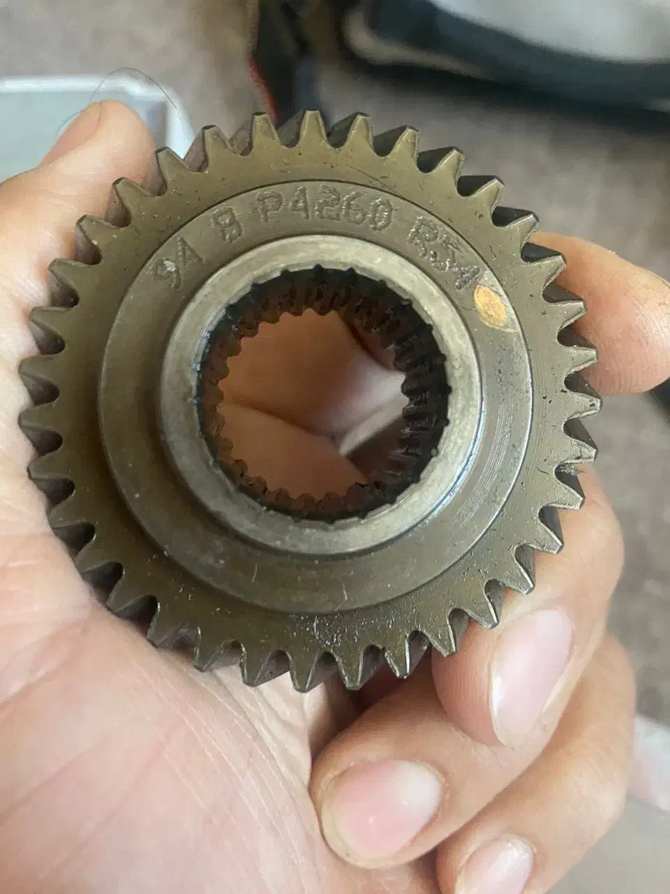 دنده ۵ و تقسیم دهنده آهنی گیربکس پارس|قطعات یدکی و لوازم جانبی|بهارستان, |دیوار