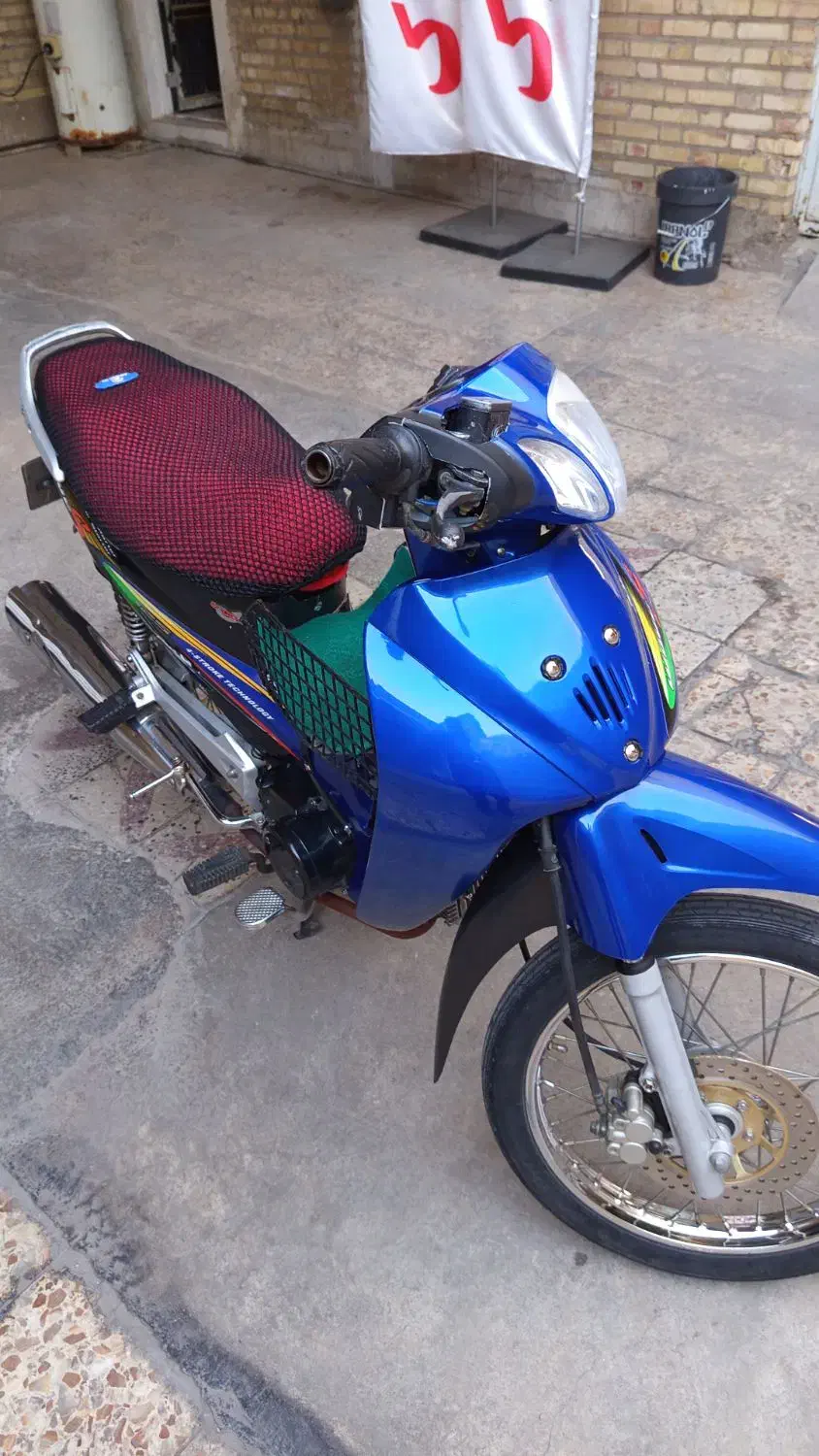 لاکی ویو ۱۲۵ تمیز وکم کارکرد|موتورسیکلت|خرمشهر, |دیوار