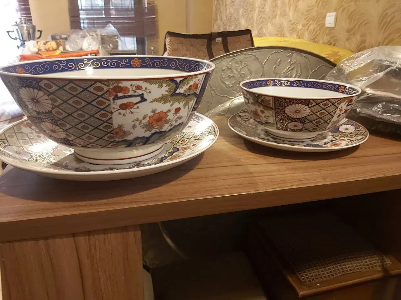 کاسه بشقاب مرغی قدیمی|کلکسیون اشیاء عتیقه|اصفهان, باغ زرشک|دیوار