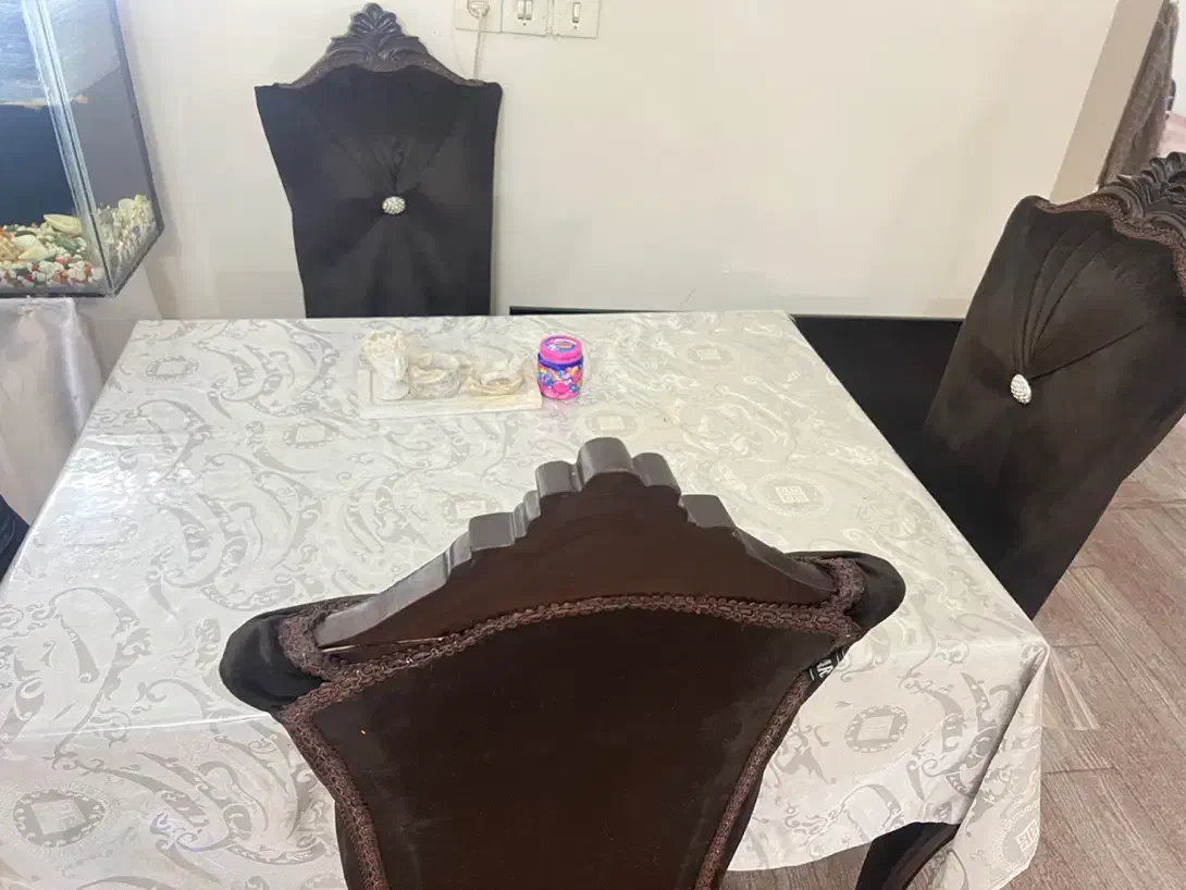 میزنهارخوری ۴ نفره قهوه ای سوخته|میز و صندلی غذاخوری|تهران, وحیدیه|دیوار