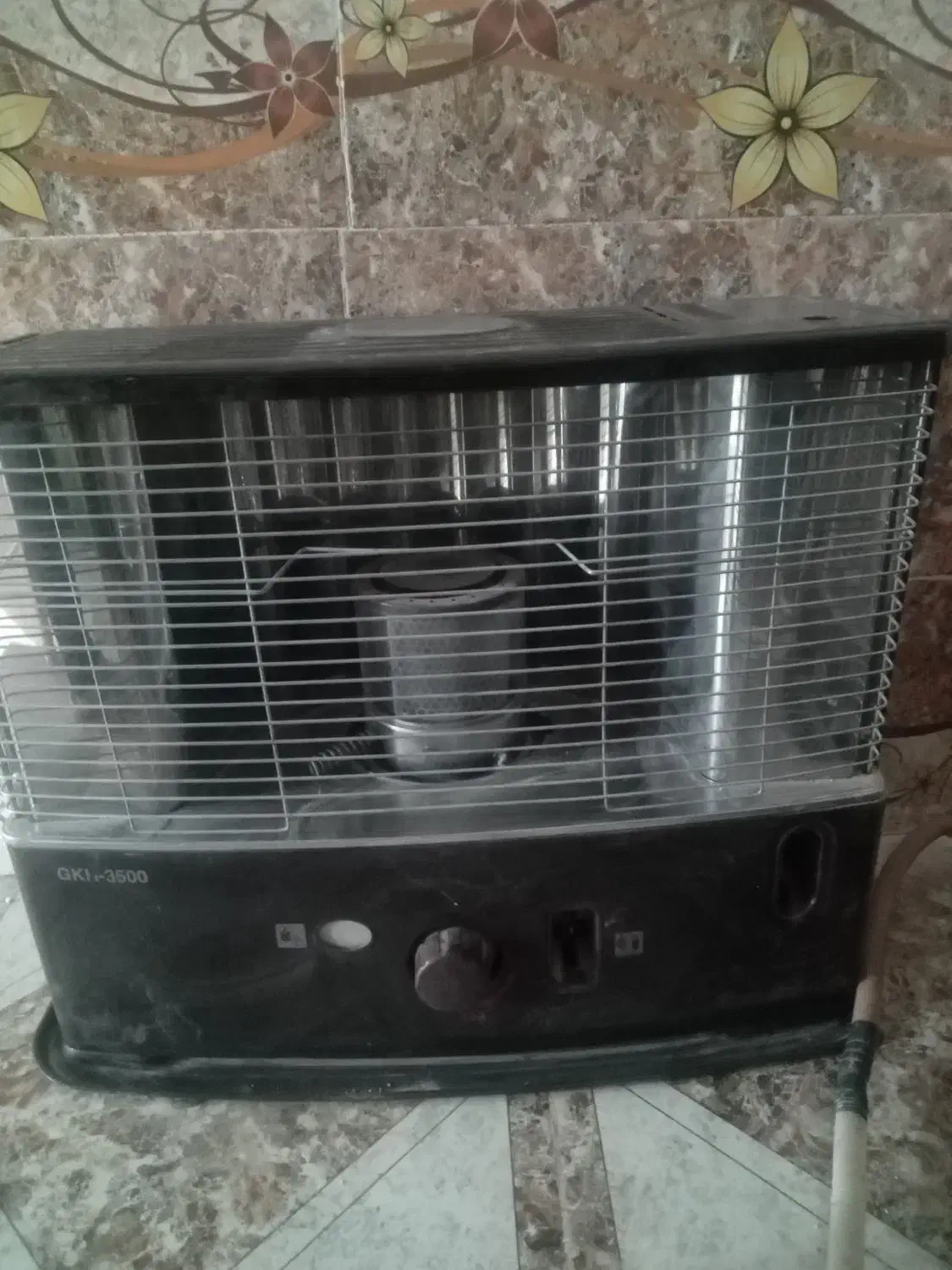 چند عدد بخاری نفتی تیوست|بخاری، هیتر، شومینه|زابل, |دیوار