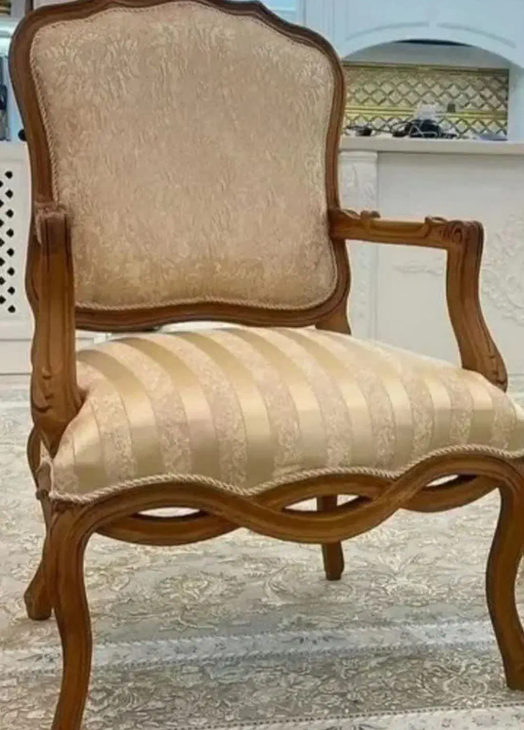 استاد نجار کار بلد چسباندنی.روزانه ۱۳۰۰۰۰۰تومان|استخدام صنعتی، فنی، مهندسی|ملایر, |دیوار