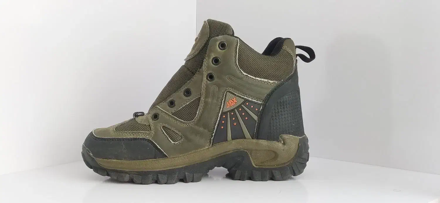 پوتین|کیف، کفش، کمربند|مهاباد (آذربایجان غربی), |دیوار