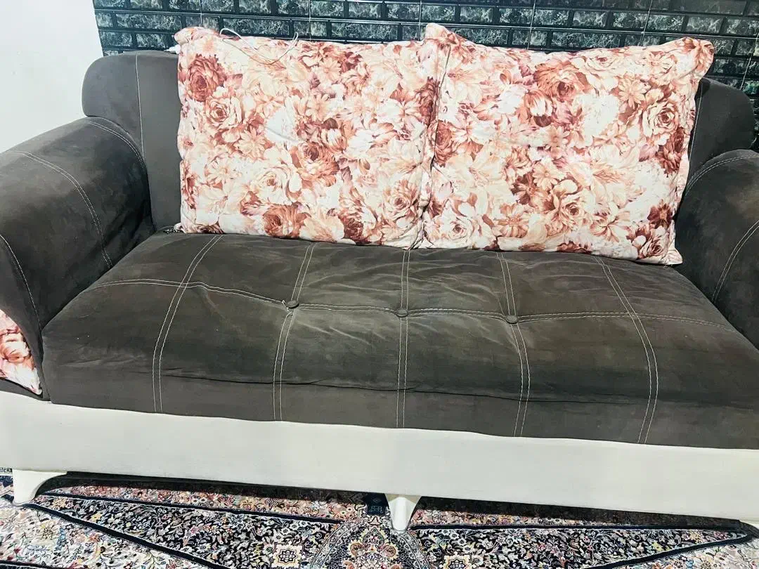 فروش مبل ۶نفره دست دوم|مبلمان خانگی و میز عسلی|شیراز, فرگاز|دیوار