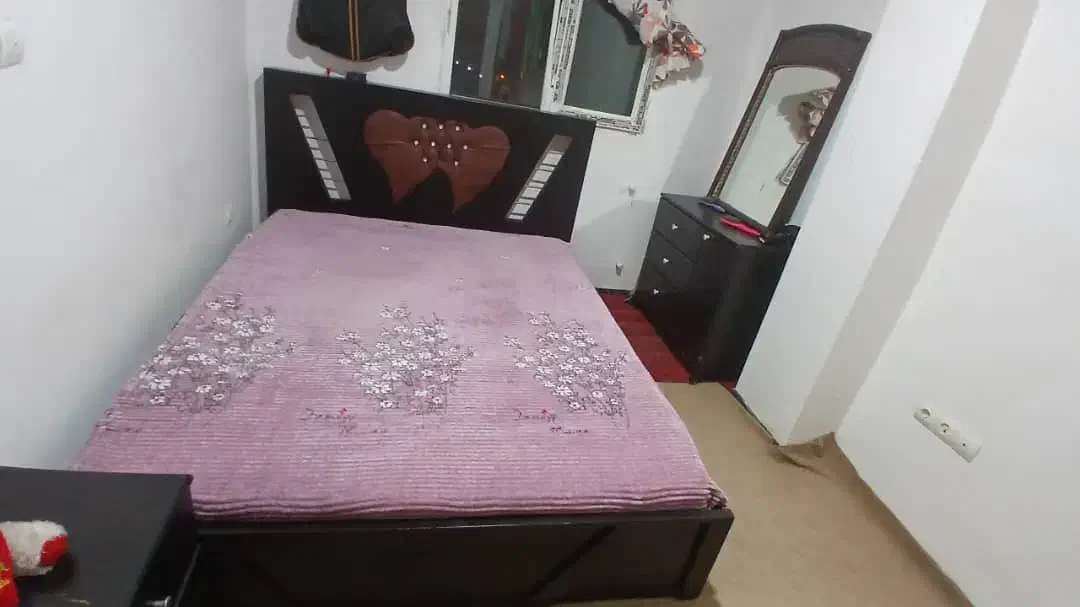 سرویس خواب|تخت و سرویس خواب|دماوند, گیلاوند|دیوار