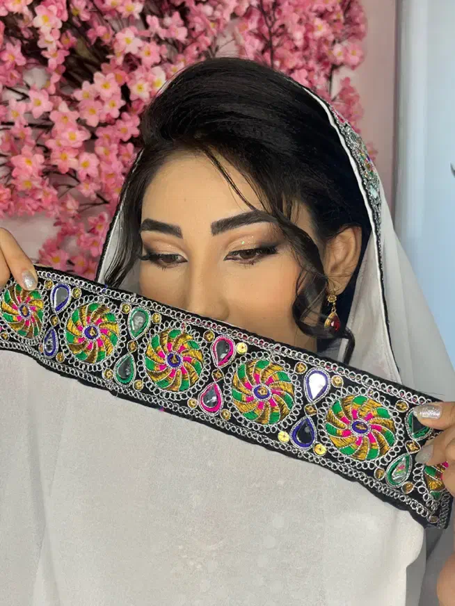 میکاپ و شینیون ویژه ۷۰۰|خدمات آرایشگری و زیبایی|ساوه, |دیوار