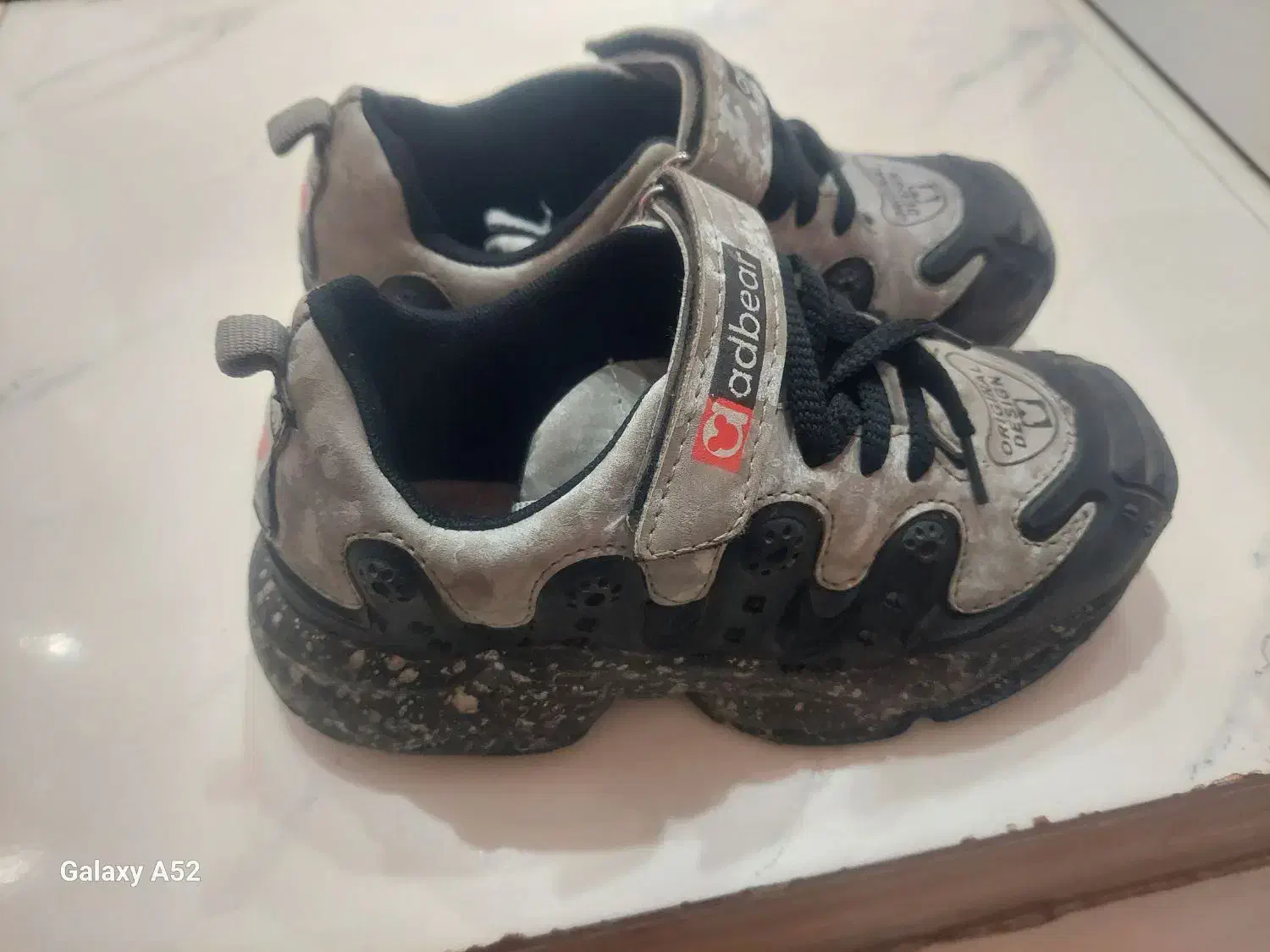 کتونی سایز ۳۴|کفش و لباس بچه|محمدشهر, محمدشهر|دیوار