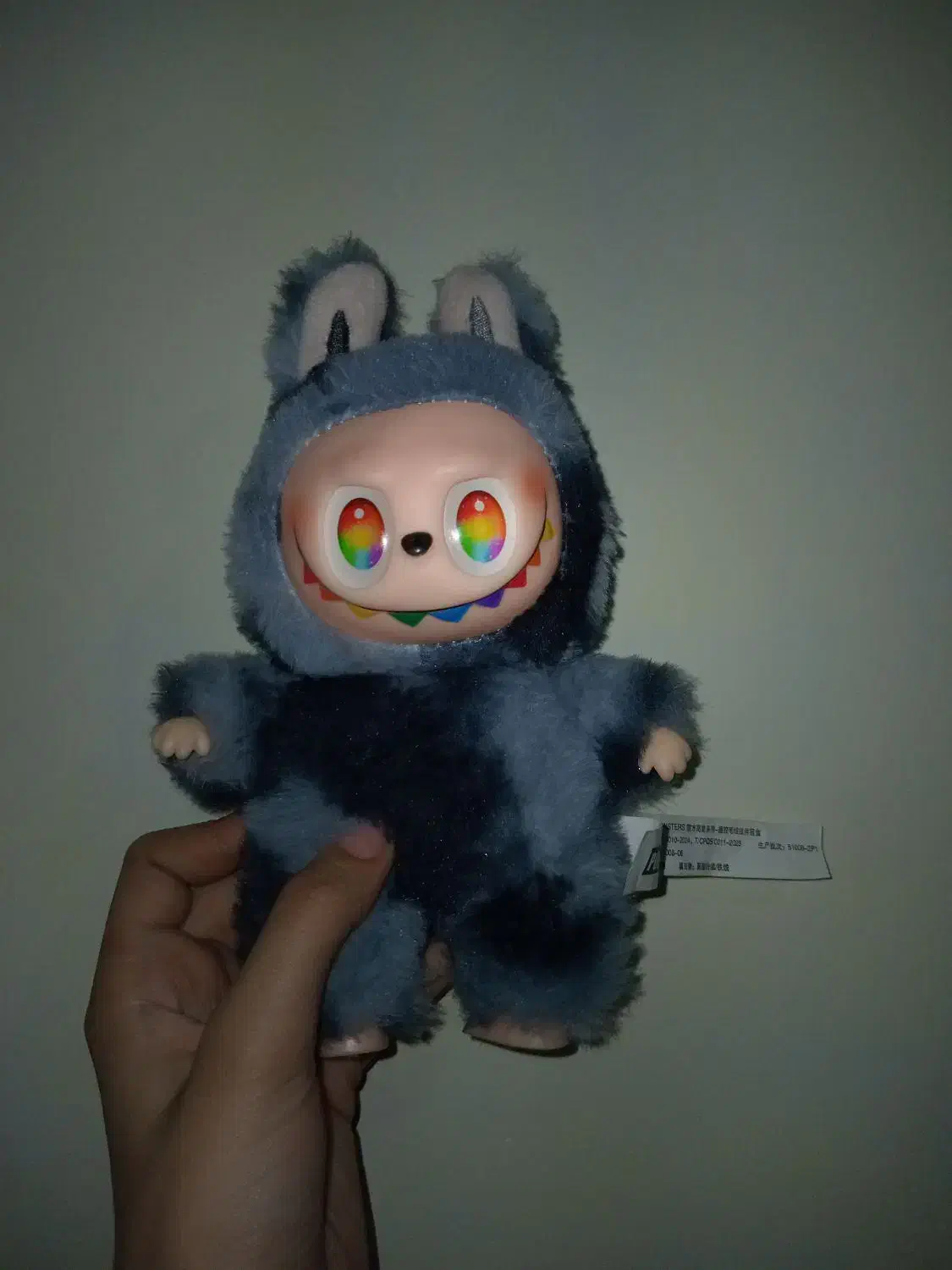 لبوبوی سکرت اصل|اسباببازی|میانه, |دیوار