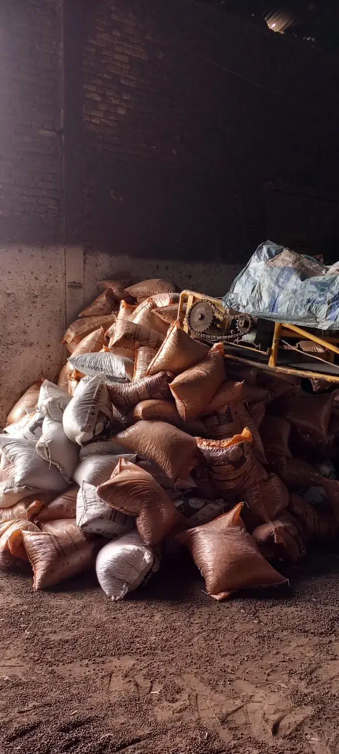 کود مرغ  پلیت اسید هیومیک|گل و گیاه طبیعی|تربت جام, میان جام|دیوار