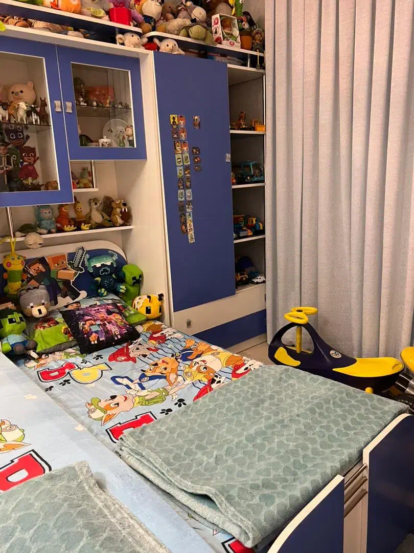 کمد و تخت نوجوان همراه تشک و محافظ تشک بسیار تمیز|تخت و سرویس خواب|شهریار, شهریار|دیوار