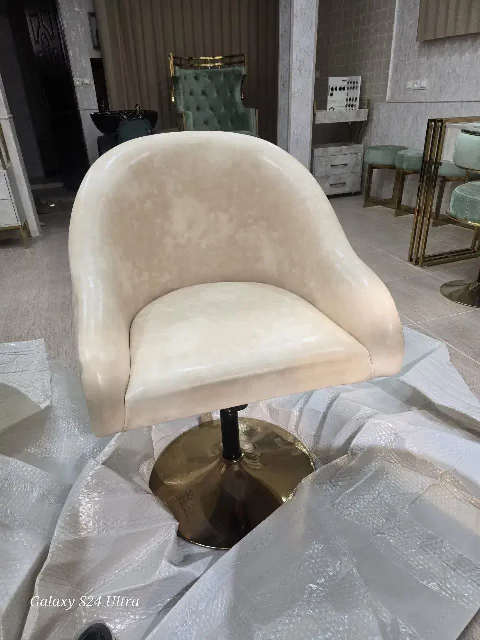 رویه کوب ماهر و نیمه ماهر با حقوق بالاو جای خواب|استخدام صنعتی، فنی، مهندسی|گرمدره, |دیوار