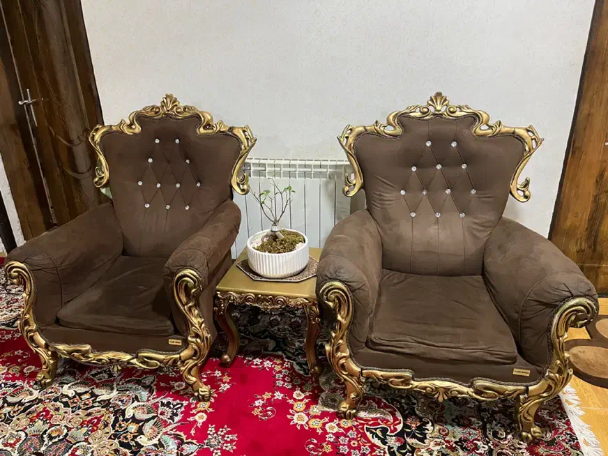 مبل ۱۰نفره سلطنتی|مبلمان خانگی و میز عسلی|صومعه‌سرا, |دیوار