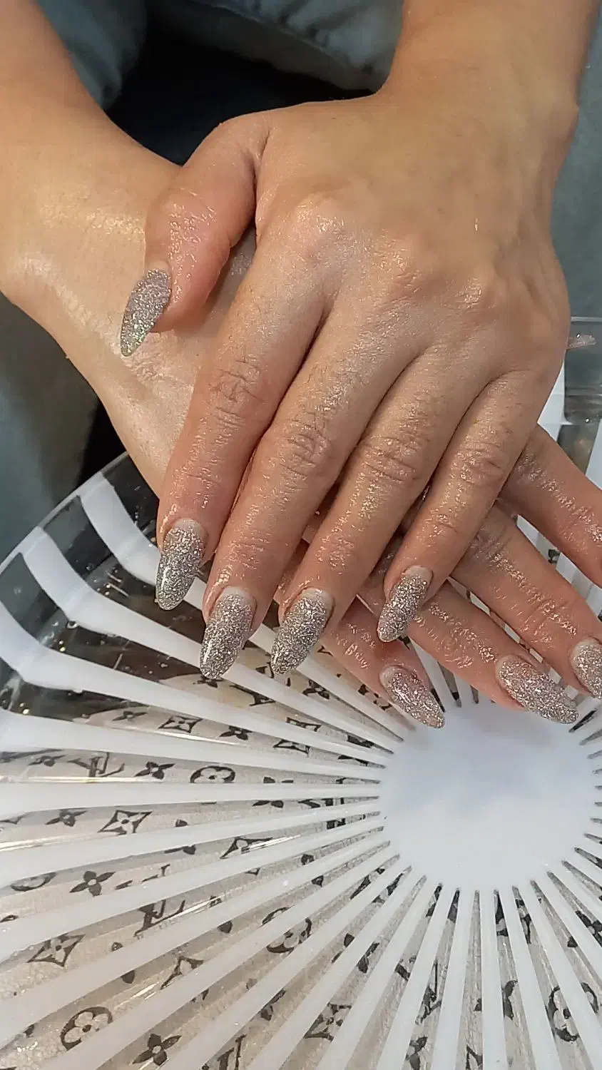 اسکراب و پارافین تراپی تخصصی دست|خدمات آرایشگری و زیبایی|لاهیجان, شقایق|دیوار