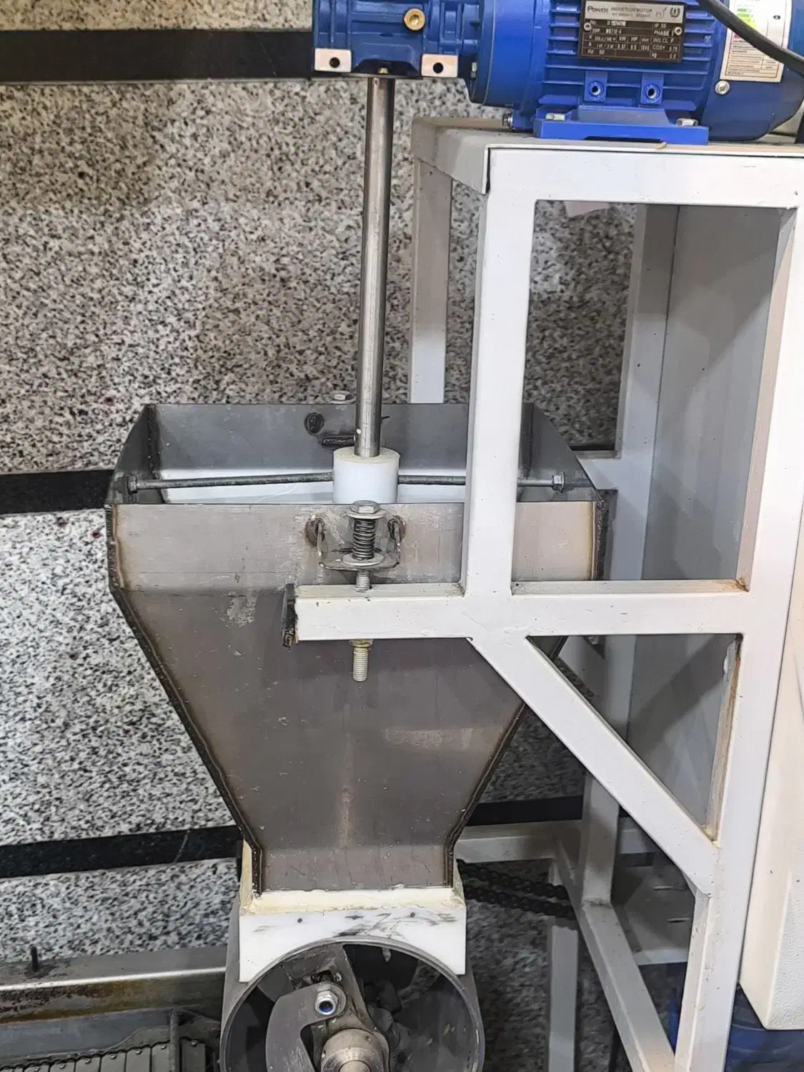 دستگاه فلافل زن 2000 هزارعددی  نو و بسیار تمیز|کافی‌شاپ و رستوران|بهارستان, |دیوار