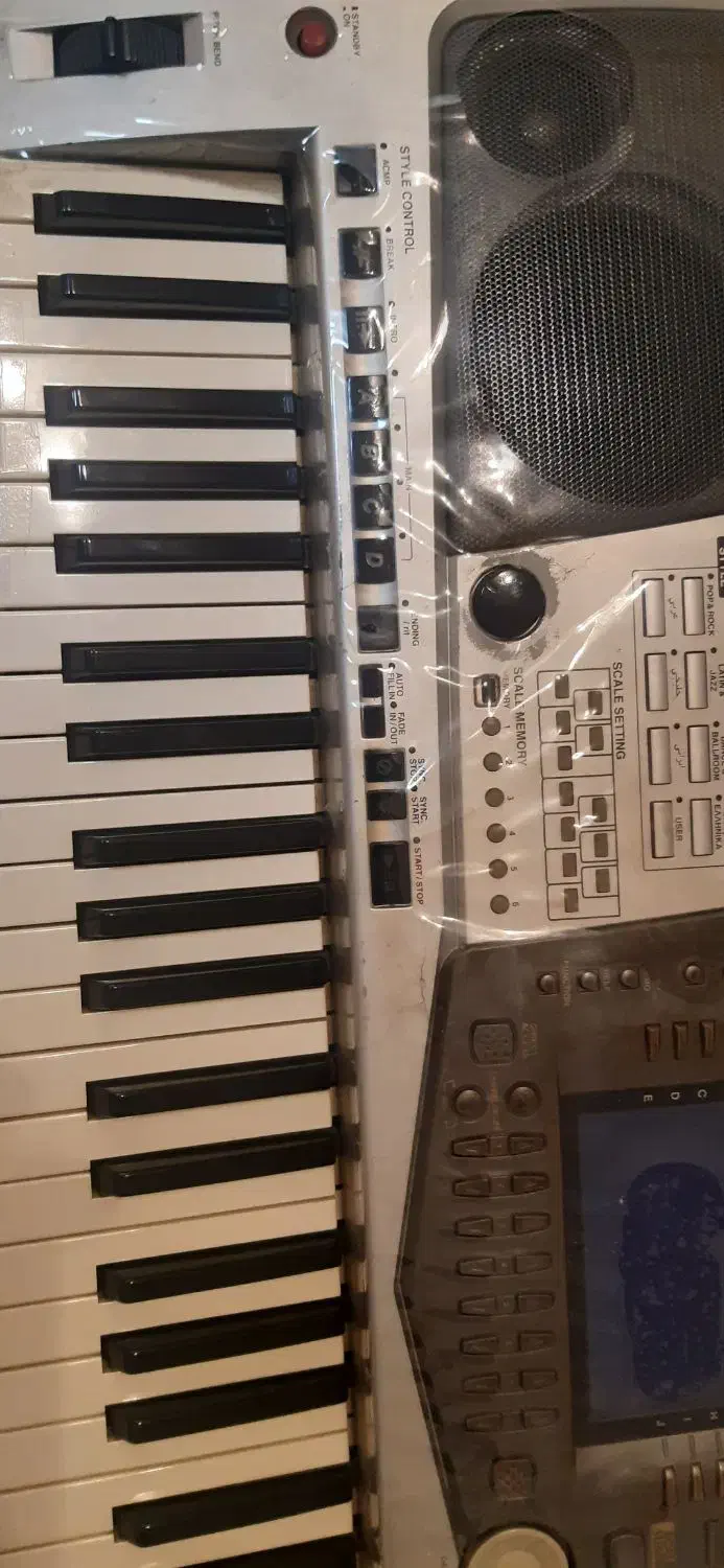 ارگ یاماها|پیانو، کیبورد، آکاردئون|اهواز, فرهنگ شهر|دیوار