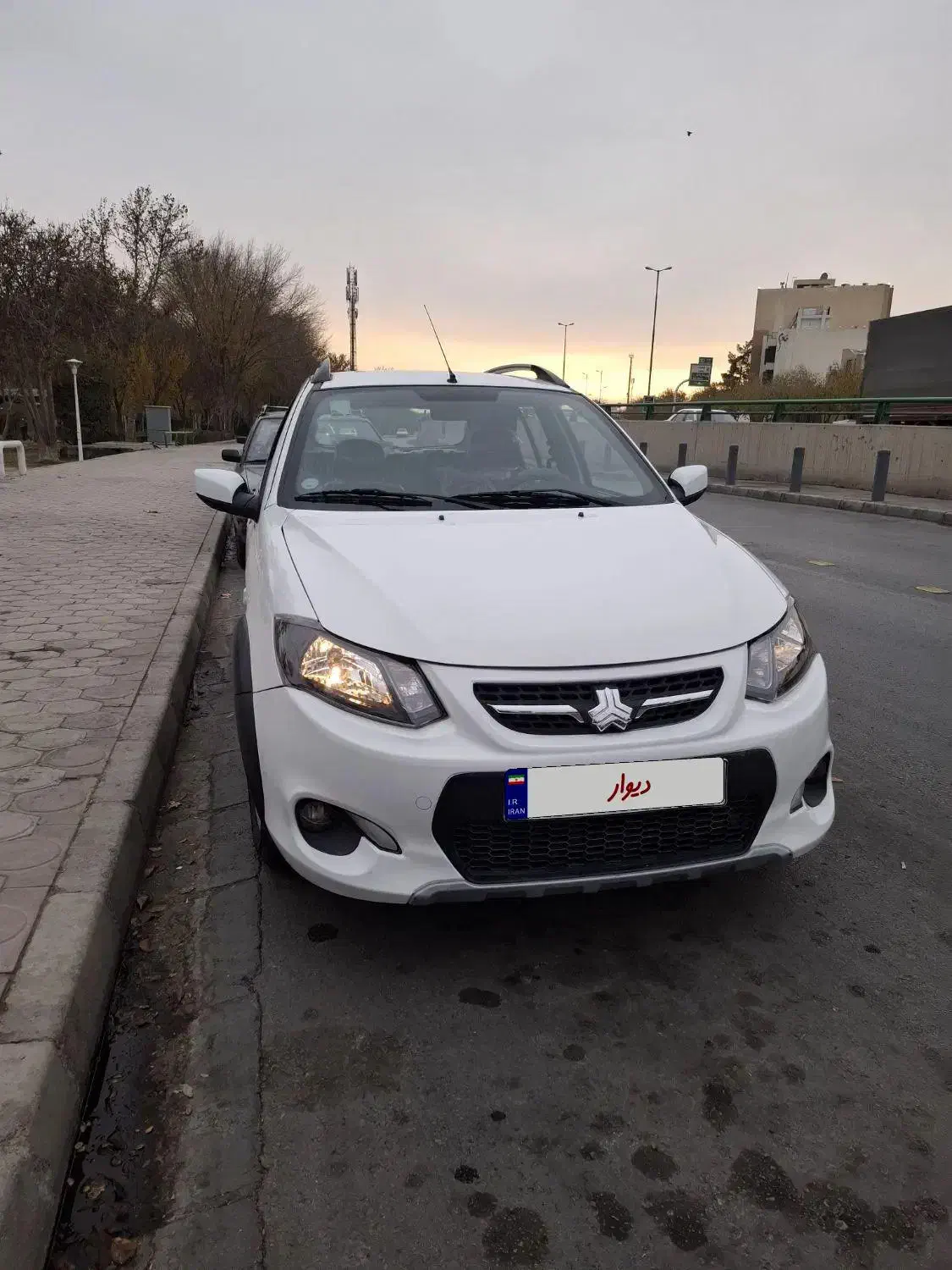 کوییک بدونه رنگ ۳۰ تا کاردر حد صفر|خودرو سواری و وانت|اصفهان, باغ دریاچه|دیوار