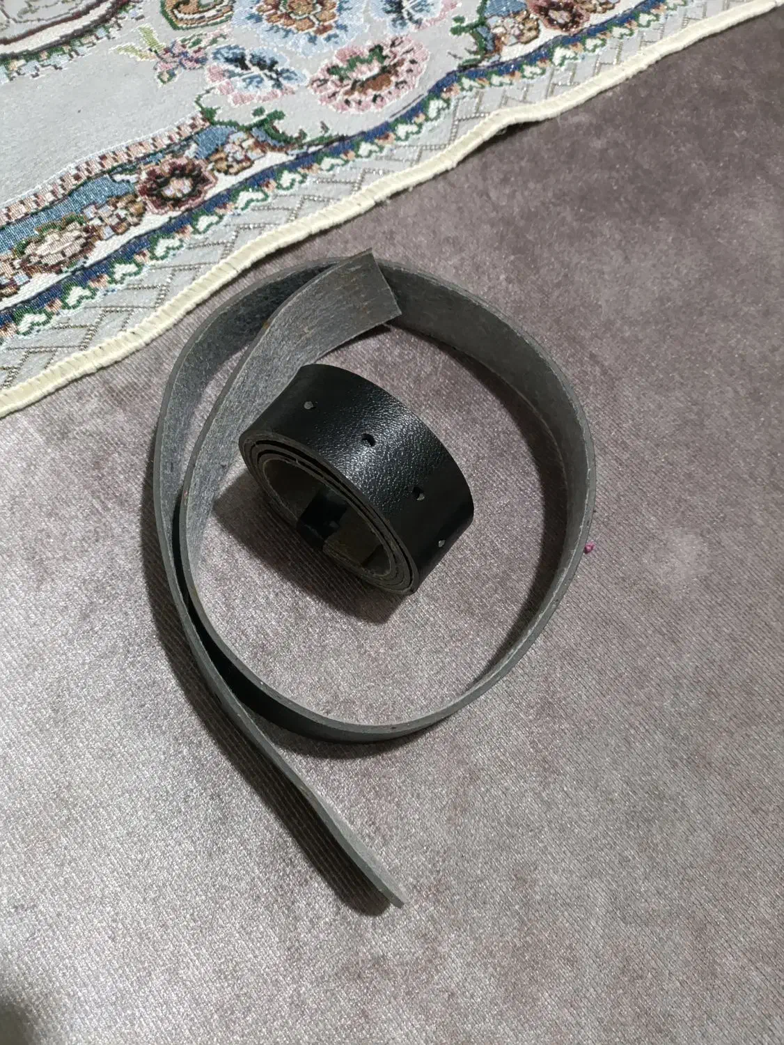 کمر بند|کیف، کفش، کمربند|نیشابور, گنبد سبز|دیوار