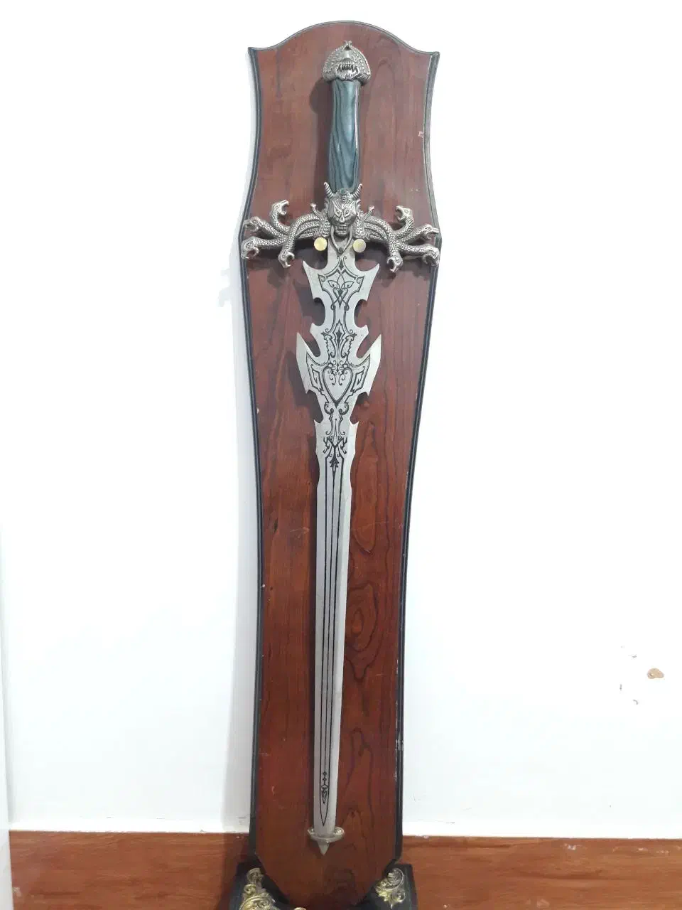 شمشیر تزئینی|کلکسیون اشیاء عتیقه|سپیدان, |دیوار