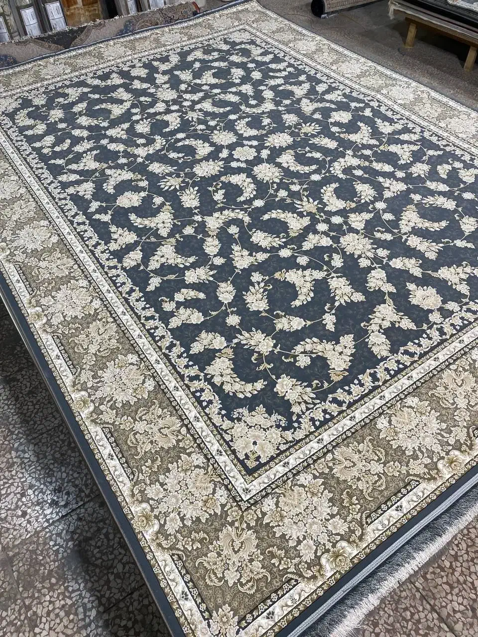 فروش فرش افشان ۱۲۰۰ شانه دیبا|فرش|بیرجند, |دیوار