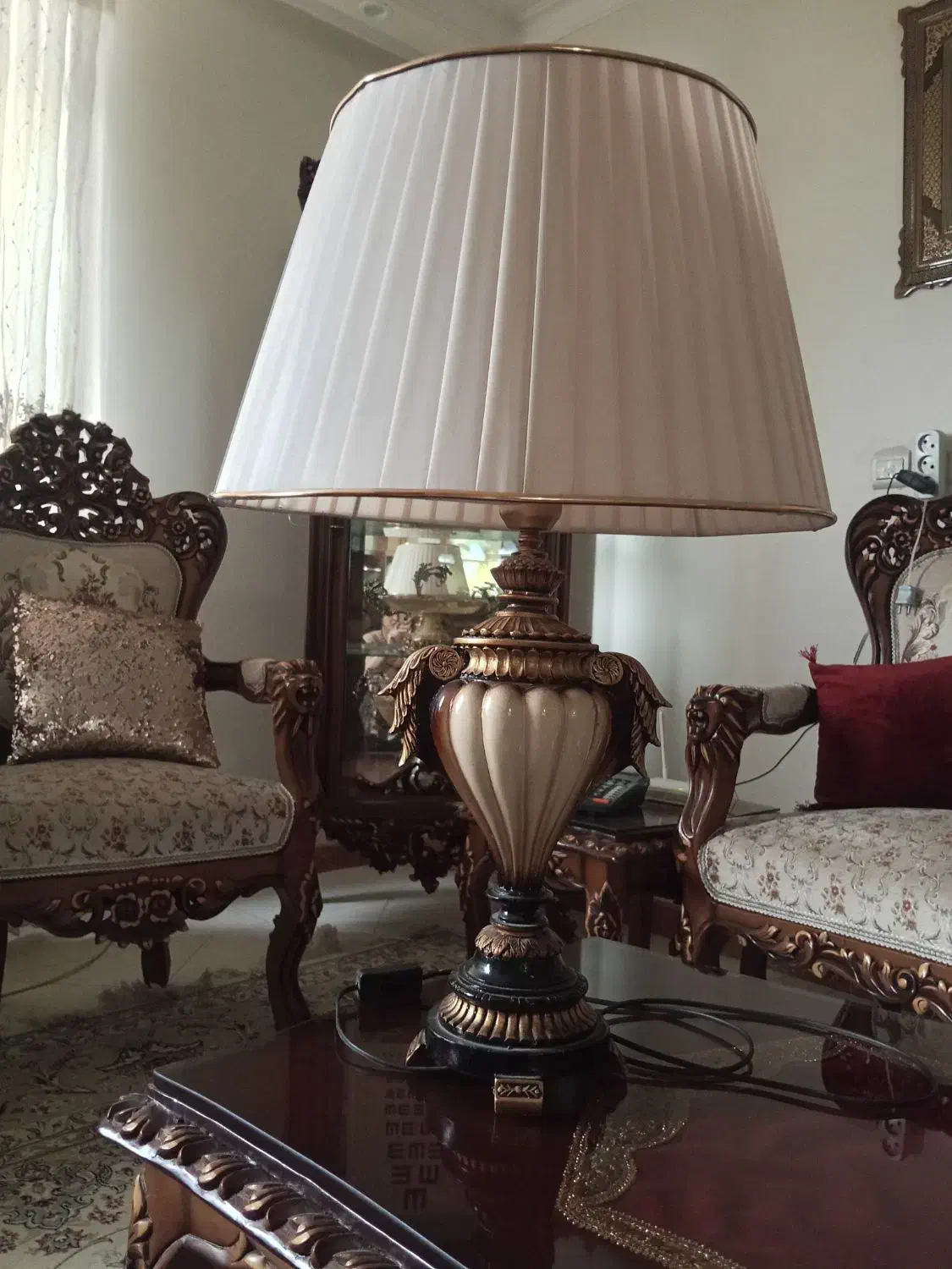 آباژور رومیزی|چراغ خواب و آباژور|اصفهان, باغ زیار|دیوار