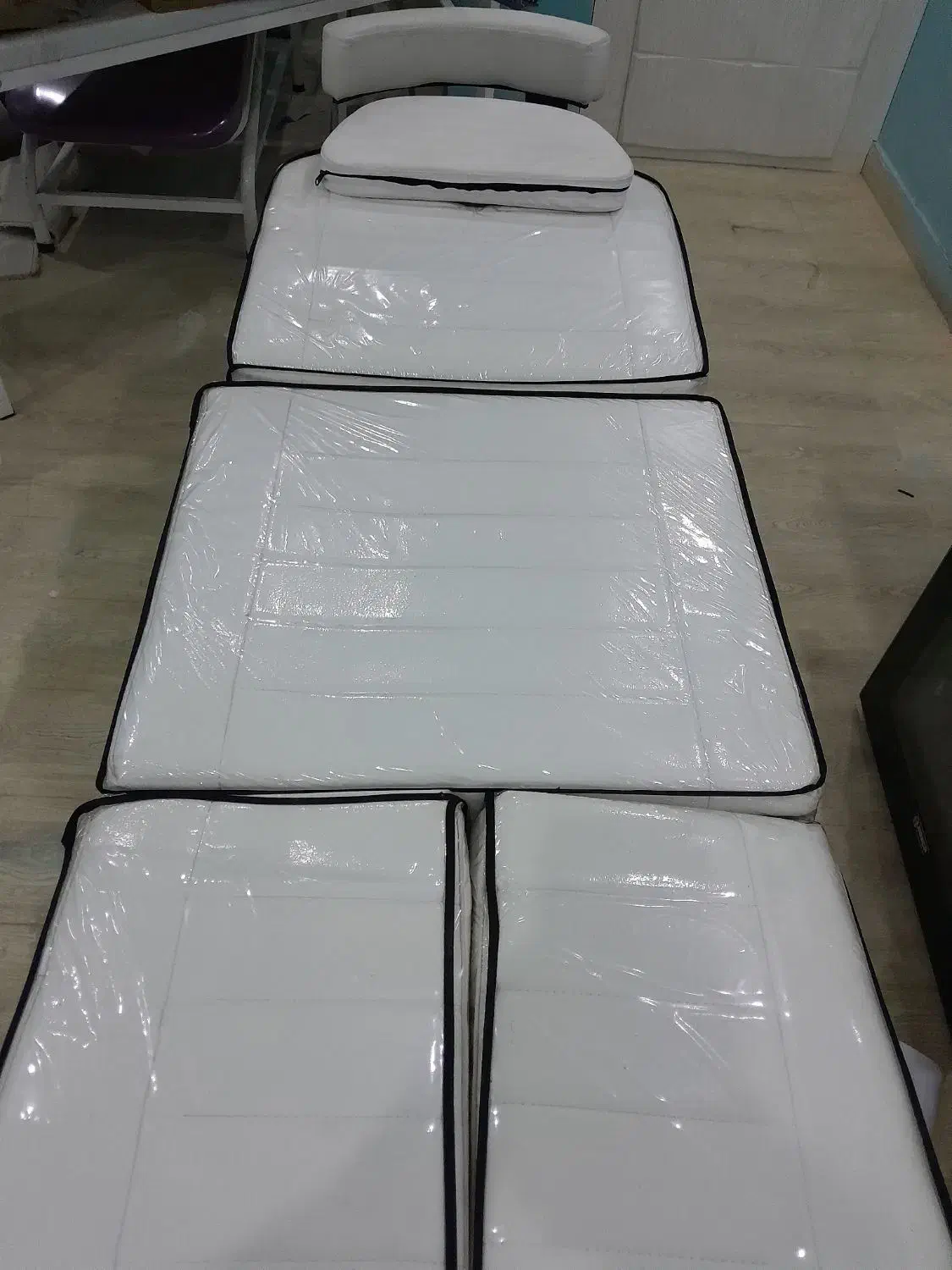 تخت|آرایشگاه و سالن‌های زیبایی|بندر ماهشهر, |دیوار