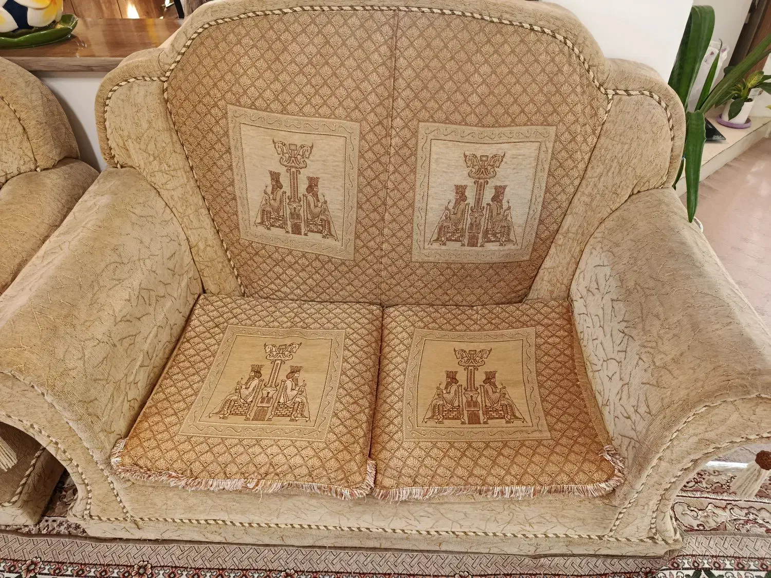 مبل راحتی|مبلمان خانگی و میز عسلی|املش, |دیوار