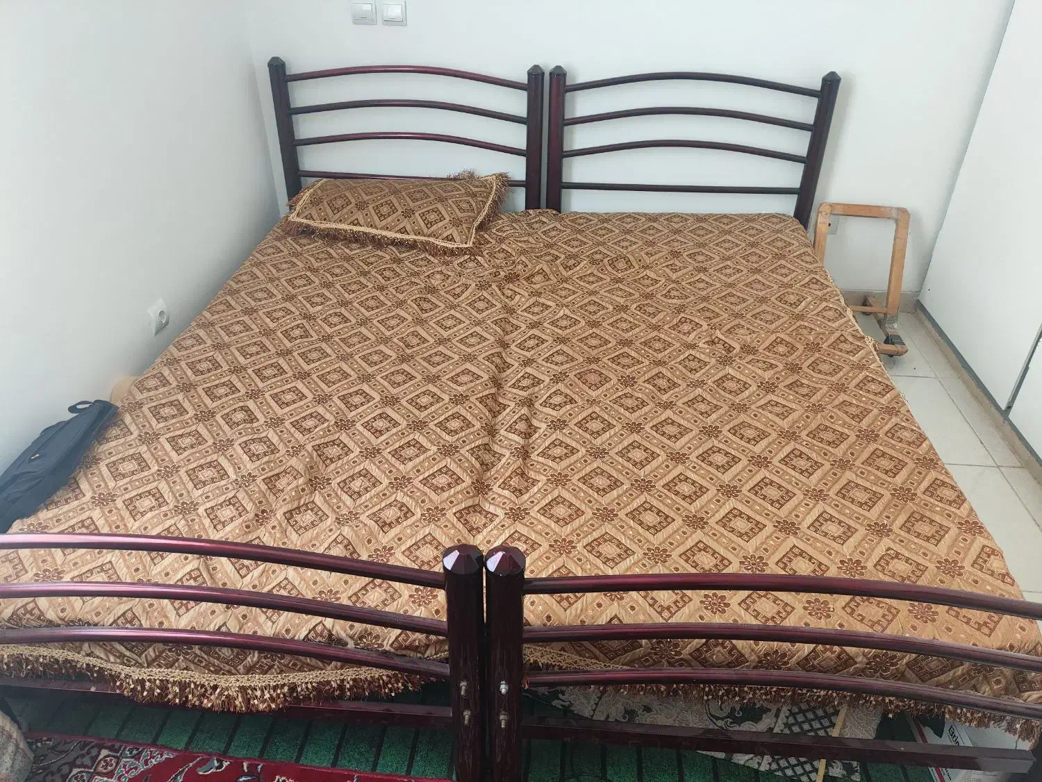 تخت خواب فلزی|تخت و سرویس خواب|بمپور, |دیوار