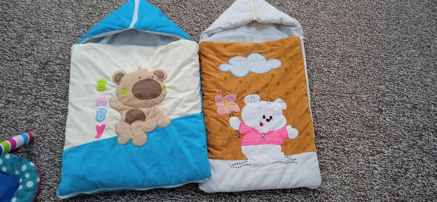 درحدنوهستن|کالسکه و لوازم جانبی|بندر دیر, |دیوار