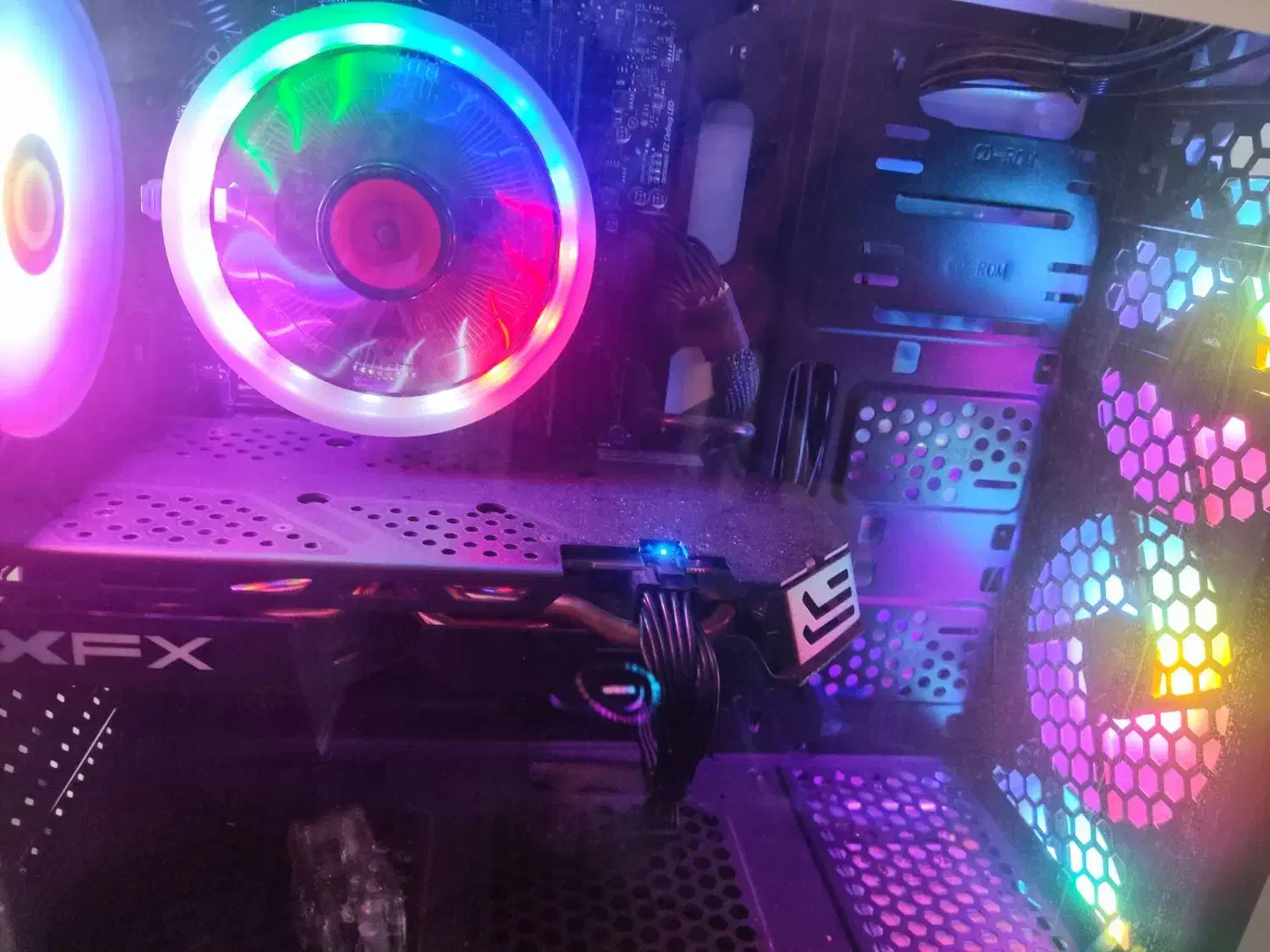 کیس گیمینگ و طراحی در حد|رایانه رومیزی|خمینی‌شهر, |دیوار