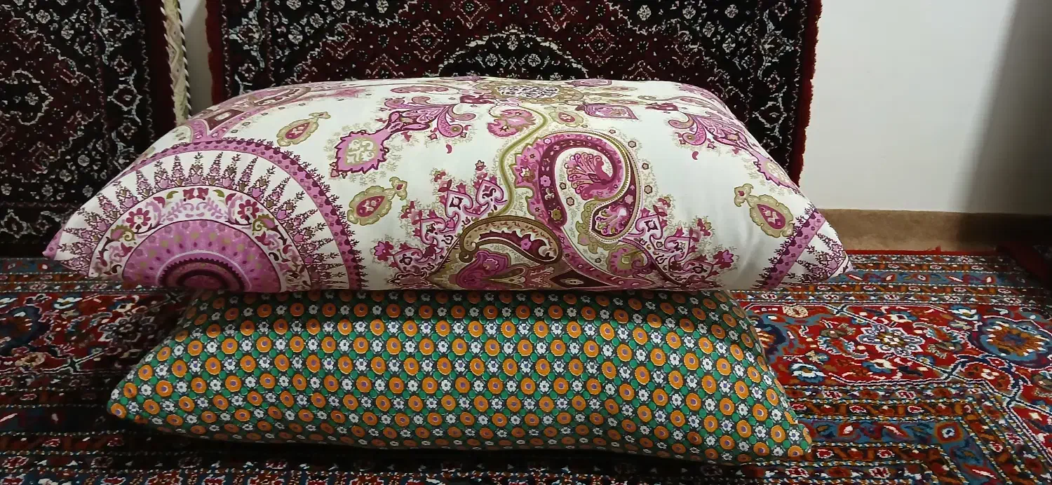 بالشت ژیرشانی  تازه سفت ومحکم|رختخواب، بالش، پتو|سقز, |دیوار