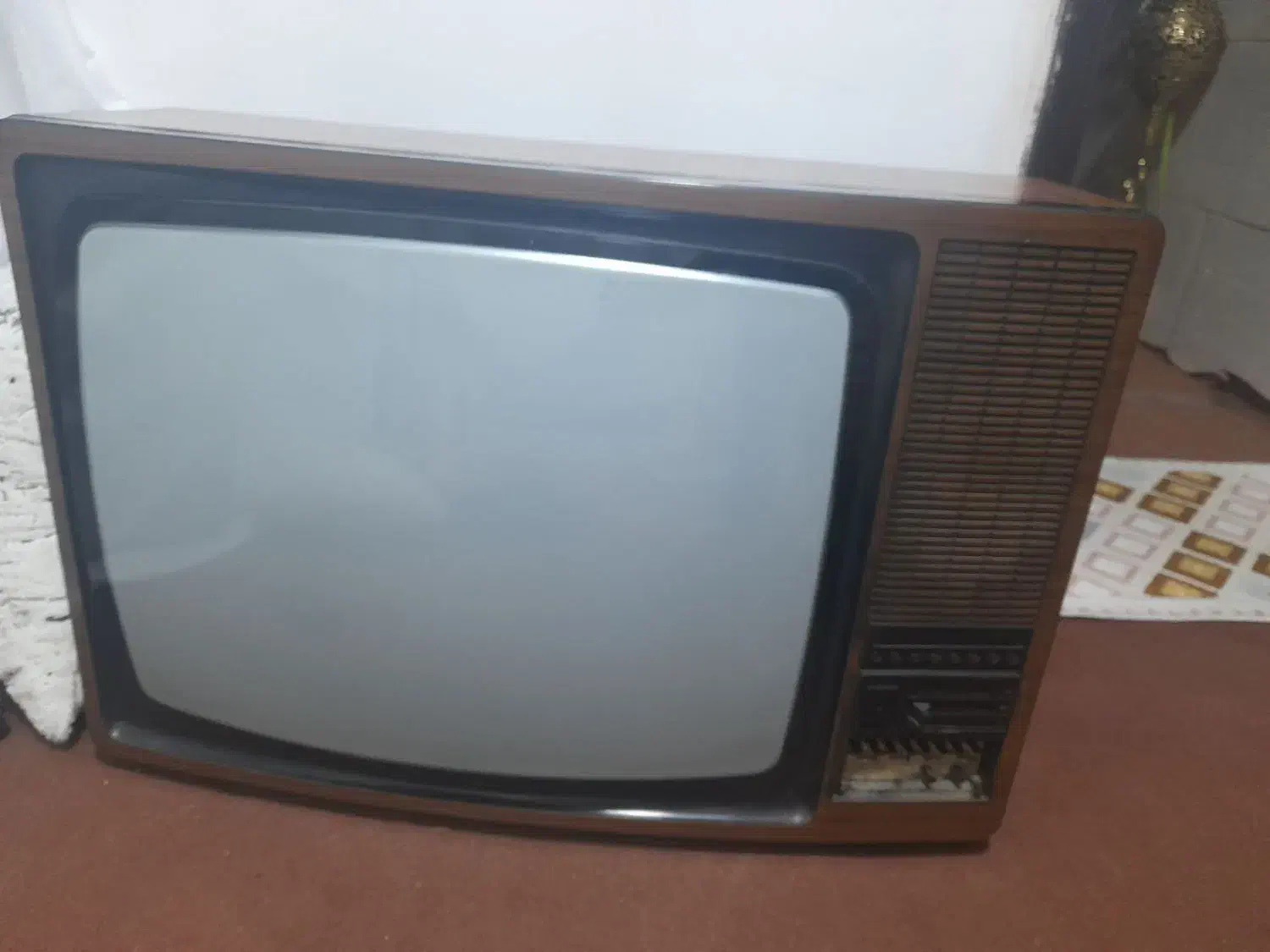 تلوزیون قدیمی پارس|تلویزیون و پروژکتور|رباطکریم, الارد|دیوار