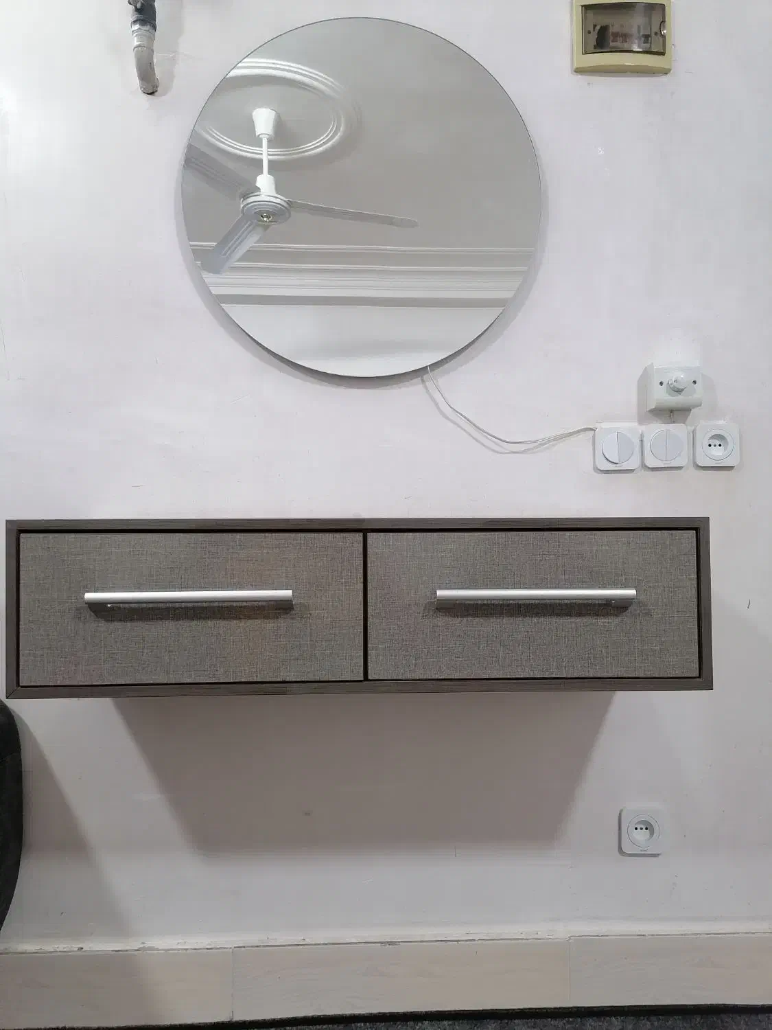 اینه وکشو|جاکفشی، کمد، دراور|گنبد کاووس, |دیوار