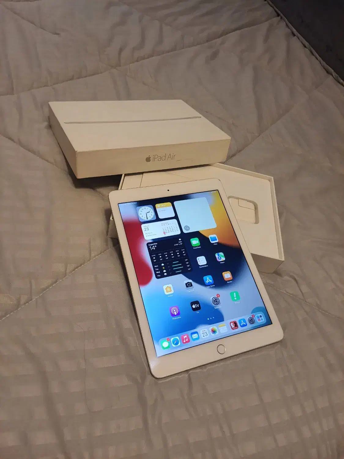 آیپد ایر ۲ ipad air2 بسیار تمیز شارژر و کابل اصلی|تبلت|تهران, آسمان|دیوار