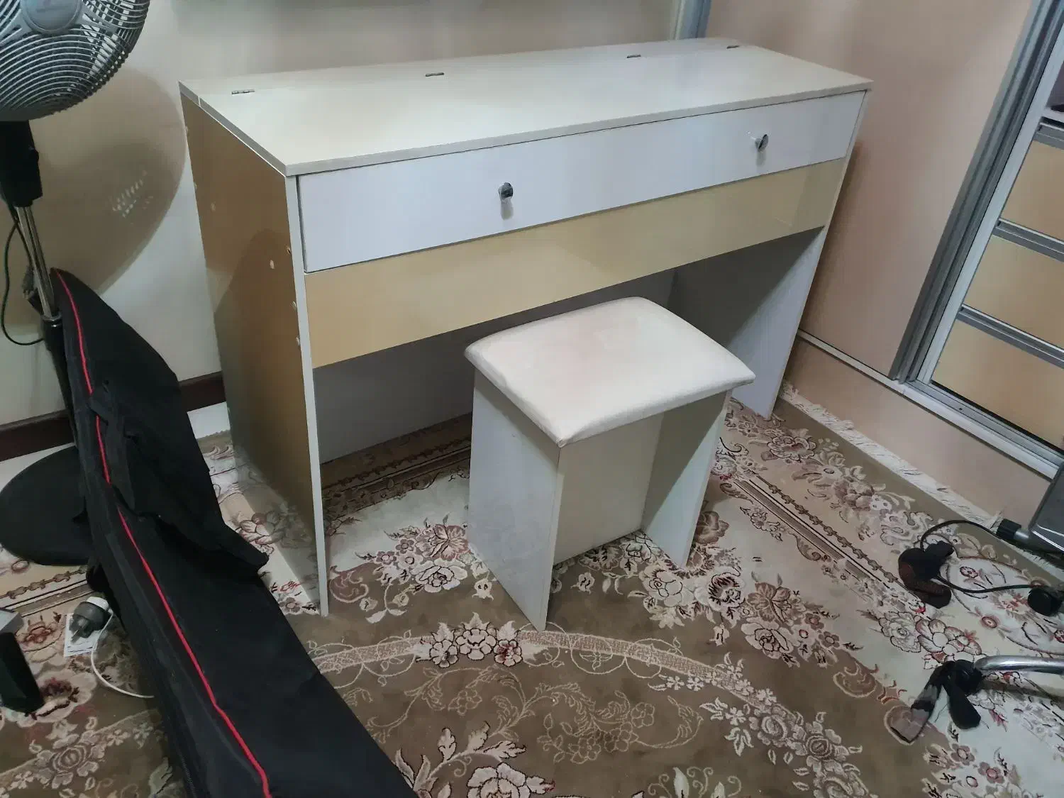 میز و صندلی کیبورد|پیانو، کیبورد، آکاردئون|تهران, امیرآباد|دیوار