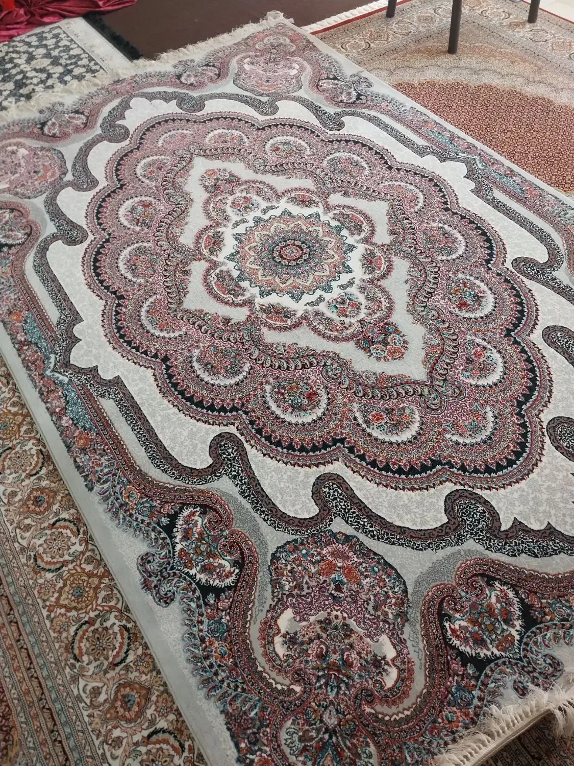 یک جفت فرش۶متری ۷۰۰شانه۲۵۵۰تراکم واقعی پلم|فرش|شیراز, شهرک فرزانگان|دیوار