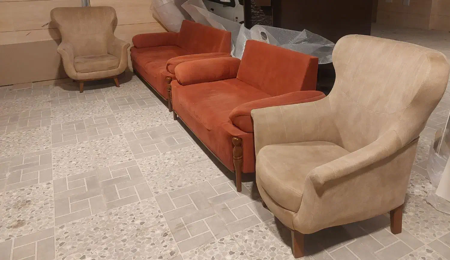 مبل ۷ نفره راحتی|مبلمان خانگی و میز عسلی|کرمان, |دیوار