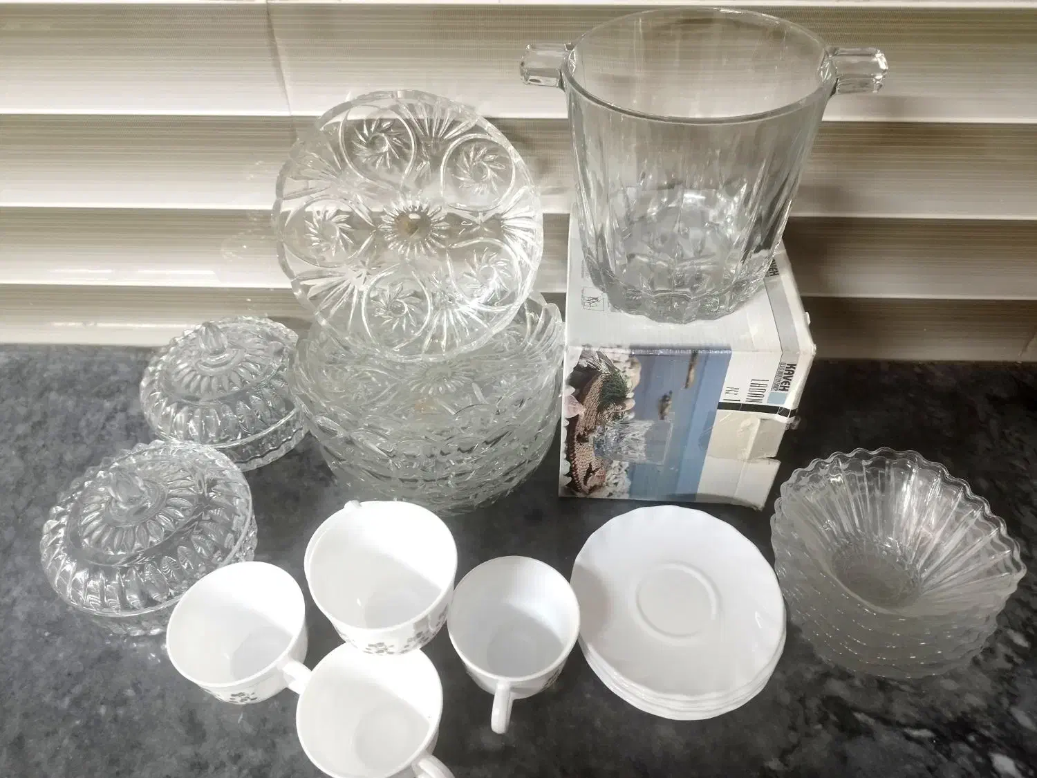 فروش تعدادی ظرف شیشه وبلور|ظروف سرو و پذیرایی|قهدریجان, |دیوار