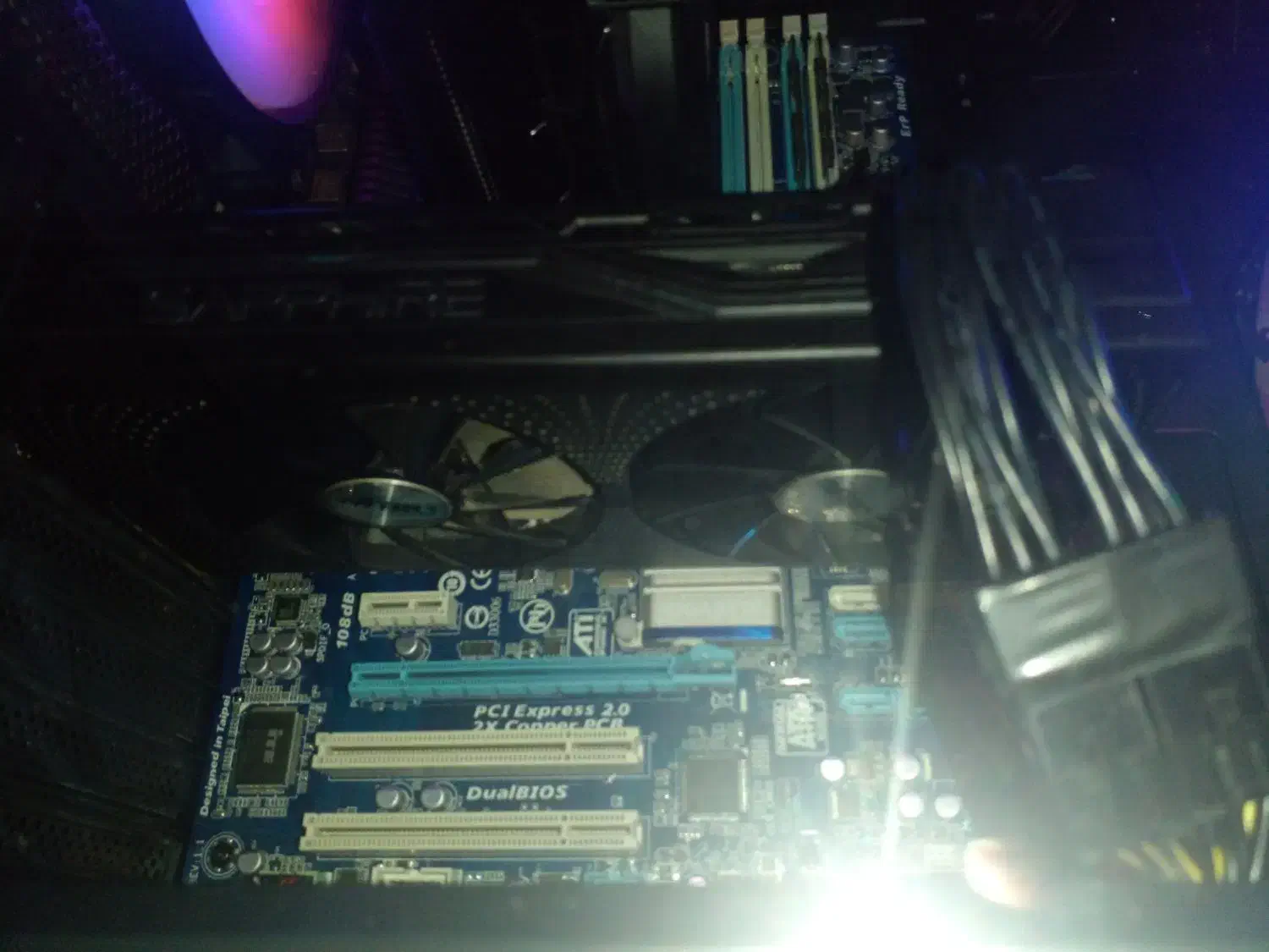 کیس گیمینگ /۴گیگ گرافیک nitro|رایانه رومیزی|تبریز, |دیوار