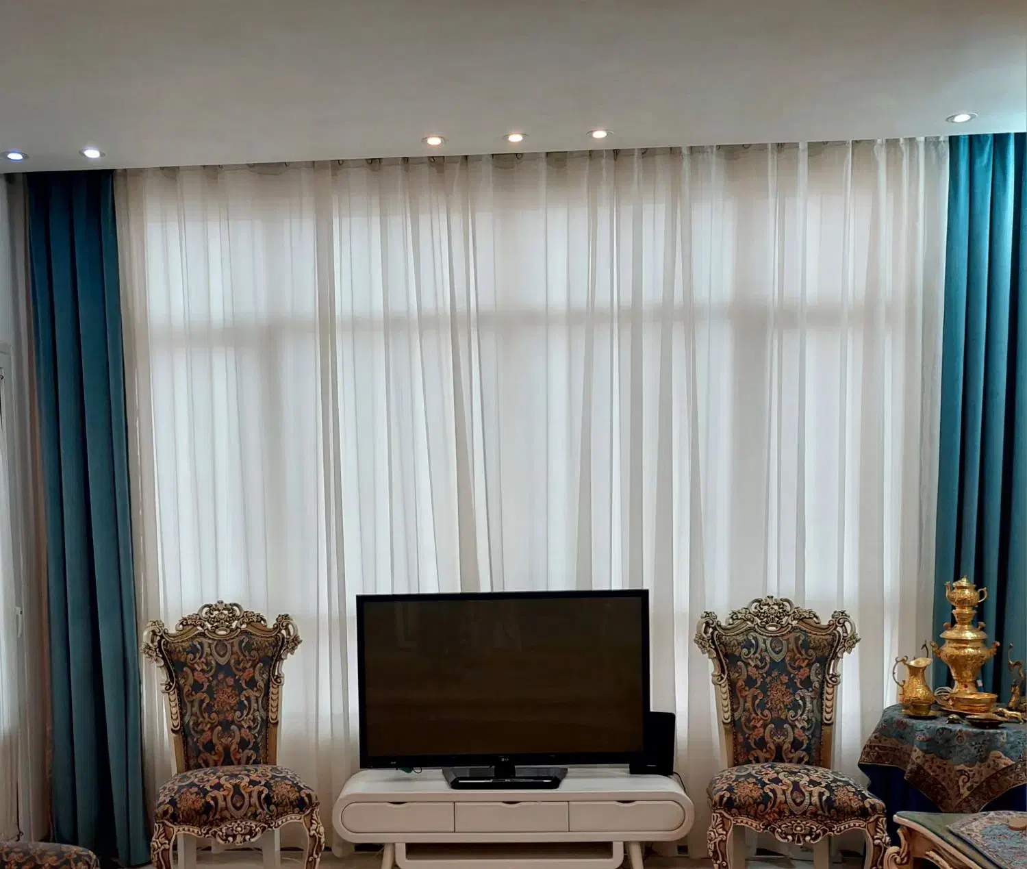 پارتیشن،پرده و میز تلویزیون|میز تلویزیون|قم, مسجد امام حسن|دیوار