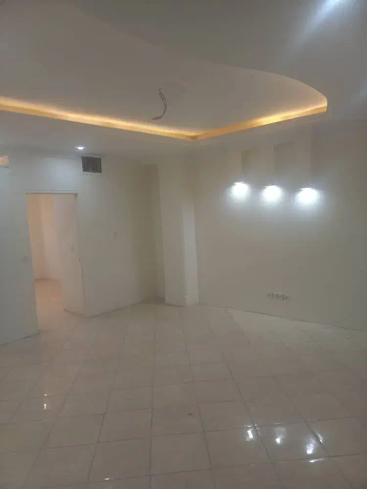 ۶۲متر آسانسور و انباری و بالکن رهن کامل