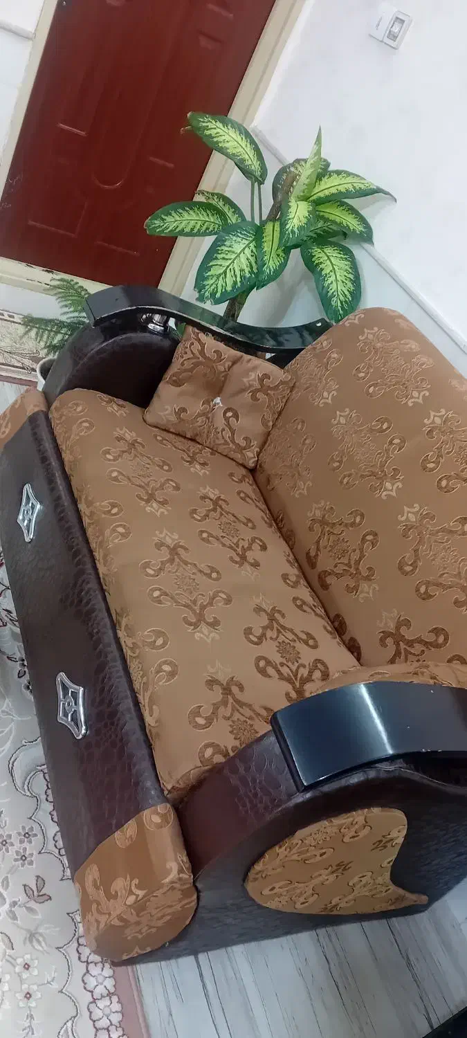 مبل  ۹ نفره بامیز|مبلمان خانگی و میز عسلی|نیشابور, پاستور|دیوار