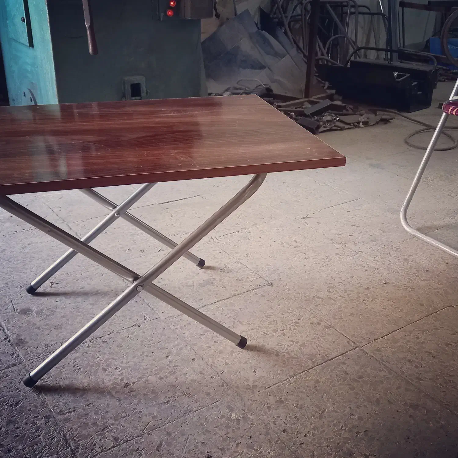 میز تاشو|میز تحریر و کامپیوتر|اصفهان, ارزنان|دیوار