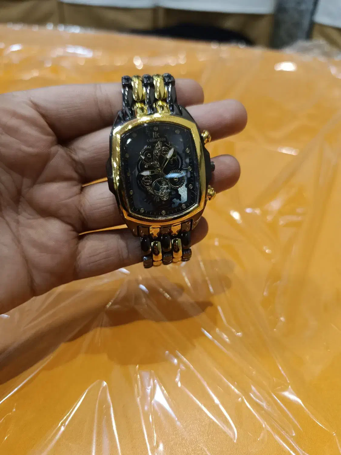 ساعت|ساعت|مشهد, امیر المومنین|دیوار