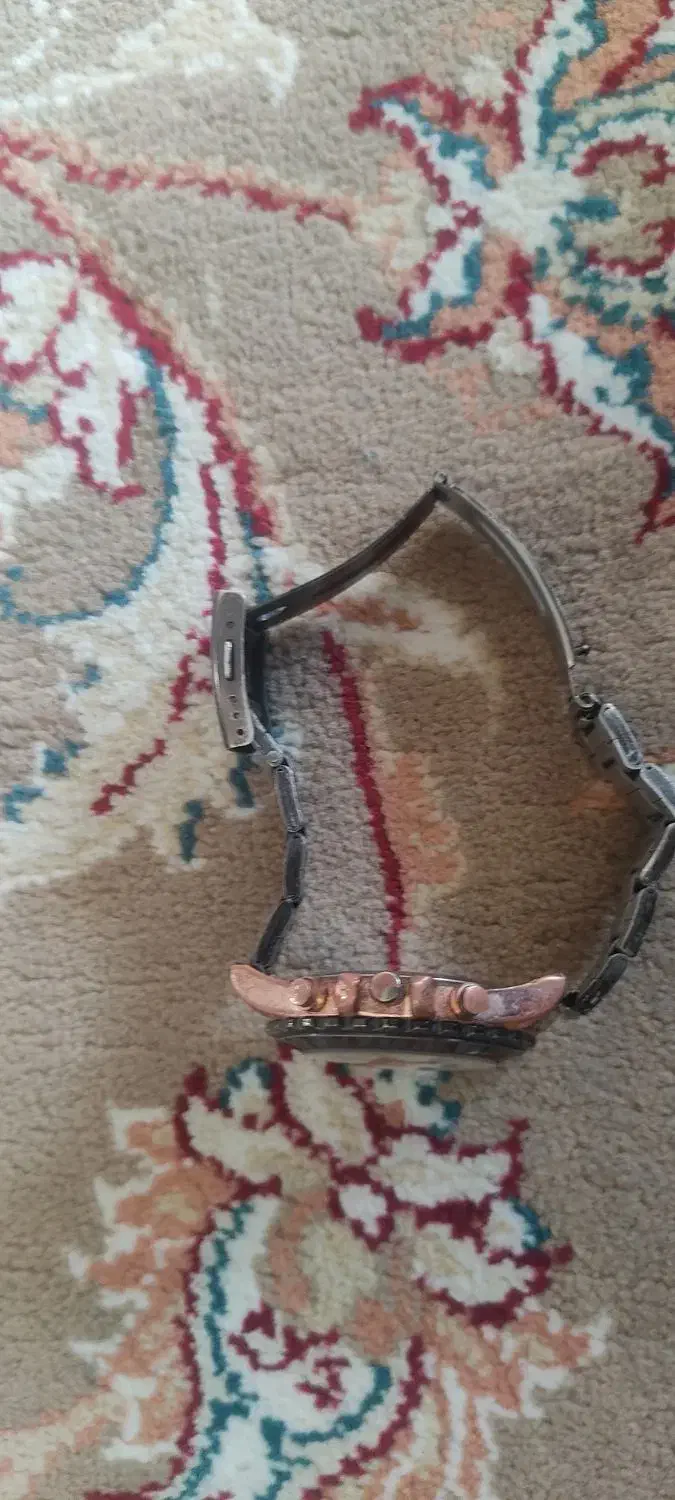 ساعت مچی|ساعت|اصفهان, منتظرالمهدی|دیوار