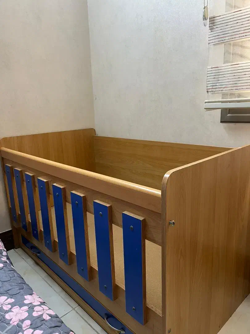 تخت خواب کودک ۱۳۰ در ۷۰ سالم حفاظ دار|تخت و سرویس خواب|شاهینشهر, مخابرات (شهید بهشتی)|دیوار