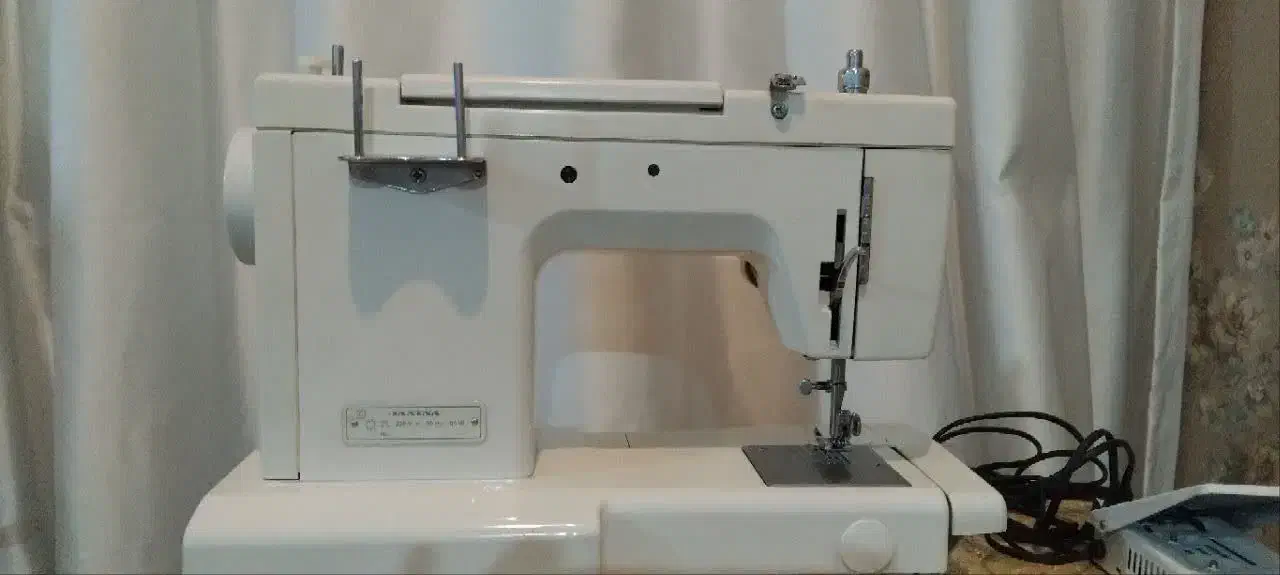 چرخ خیاطی جانینا|چرخ خیاطی و ریسندگی|مشهد, گاز|دیوار