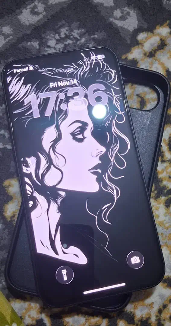 ایفون ۱۶e به همراه ایرپاد|موبایل|شیراز, شهرک گلستان|دیوار